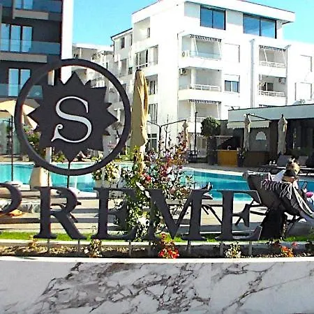 Beach Riviera Apartments 