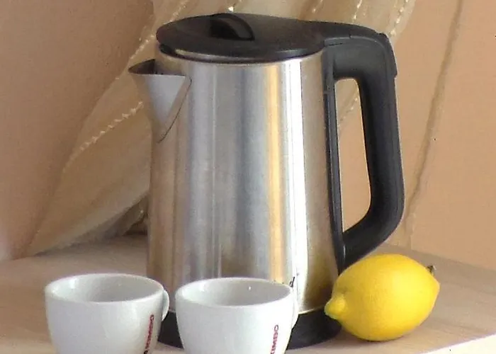 Riviera West Durres Tirana Sea Side * גולם