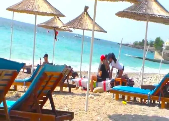 Riviera West Durres Tirana Sea Side דירה *