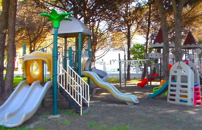 Riviera West Durres Tirana Sea Side דירה גולם