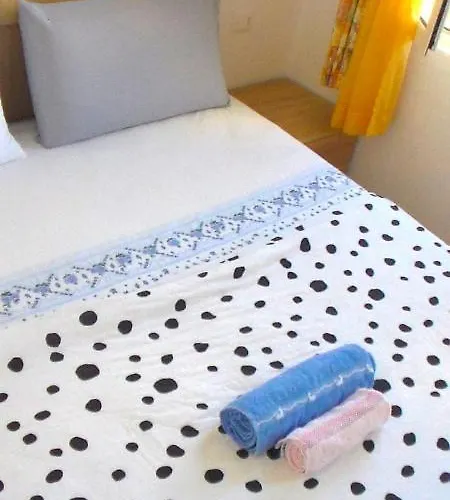 Riviera West Durres Tirana Sea Side * גולם